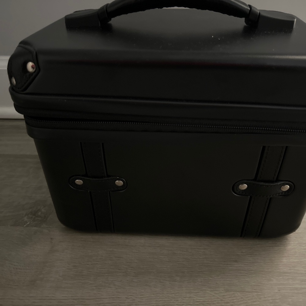 Black makeup case